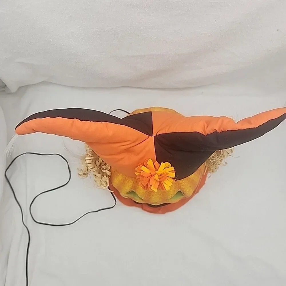 Figure Pumpkin Lighted Fiber Optic Black & Orange Jester Hat Karen Didion Origin